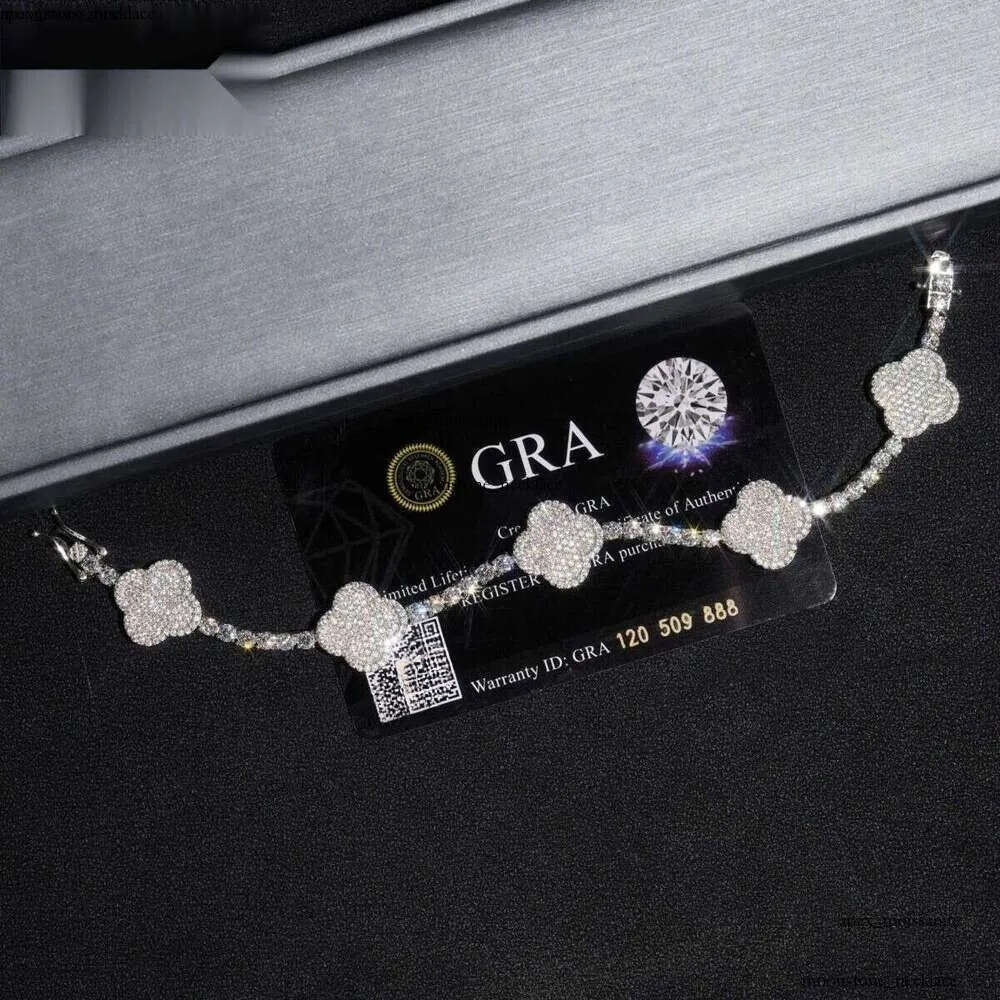 Stylish New Arrival Fashion Femme Design Sier VVS Moissanite Dia Iced Out Four Leaf Clover Tennis Chain Bracelet Free delivery 15