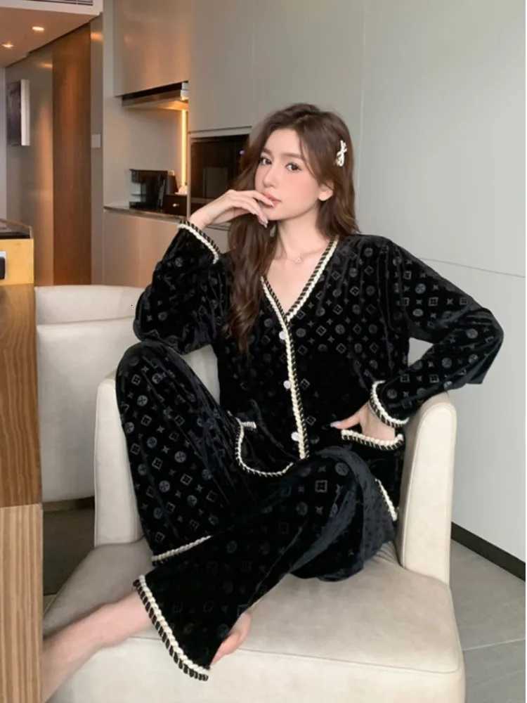 Luxury Gold Silk Velvet, Elegant Red, Long Sleeve Warm Loungewear for Spring Autumn & WinterT260212