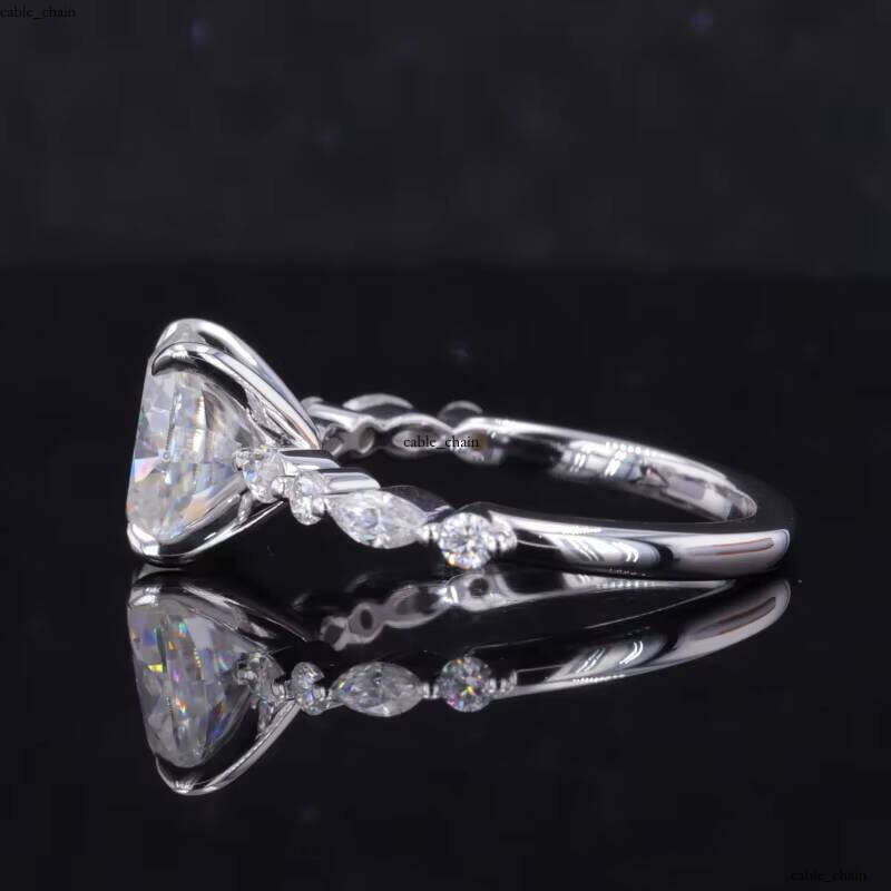 Created Gold HPHT CVD Oval Brilliant Cut 3ct Lab Grown VVS Moissanite Ring