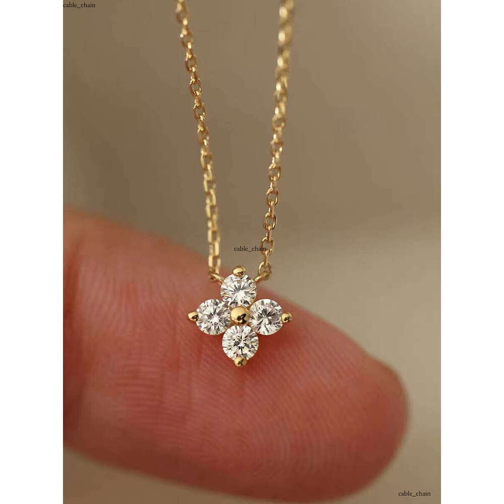 Lucky Four-leaf Clover S925 Sterling Silver Sparkling VVS Moissanite Collarbone Chain Flower Pendant Necklace for Women