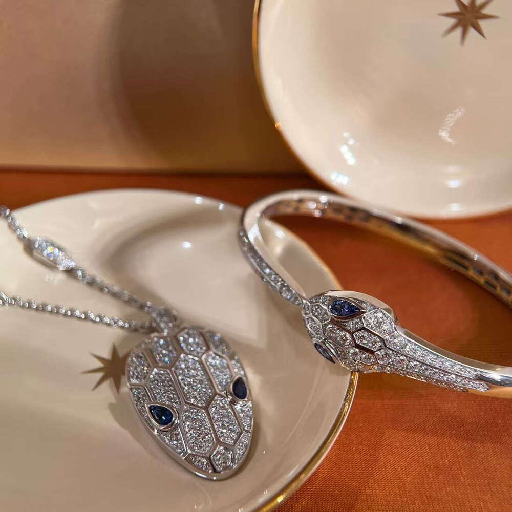 Snake Head Pendant Necklace Trendy Diamond-Studded Collar Chain Rose Gold and White Gold Plated Jewelry