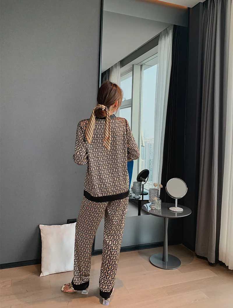 Elegant Monogram Satin Pajamas - Button-Front, Soft & Breathable Loungewear Set for WomenT260212