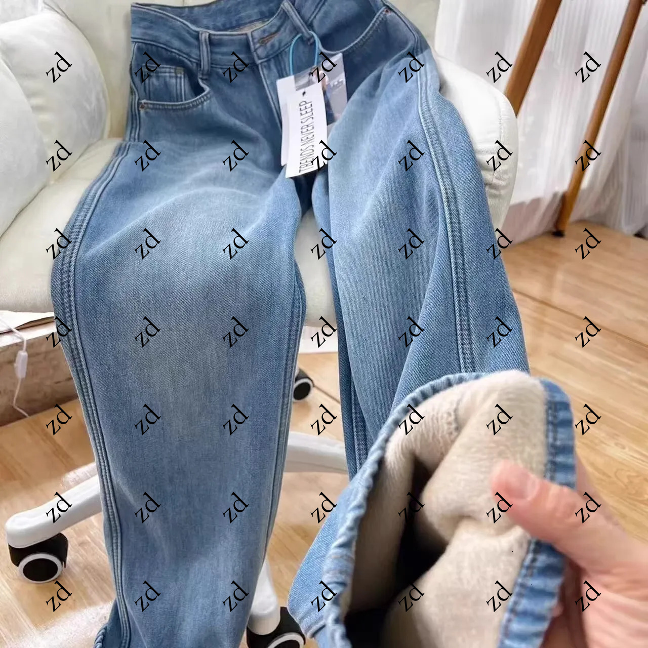 Blue Fleece-Lined Loose Straight Jeans for Women, New Autumn and Winter High-Waisted Slimming Draped Versatile Wide-Leg Pants A9829