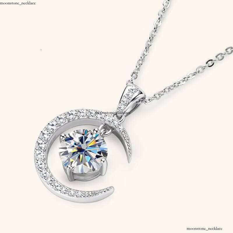 Sterling Silver S925 Cross-Border Fashion Crescent VVS Moissanite Necklace, High-End Women's Design