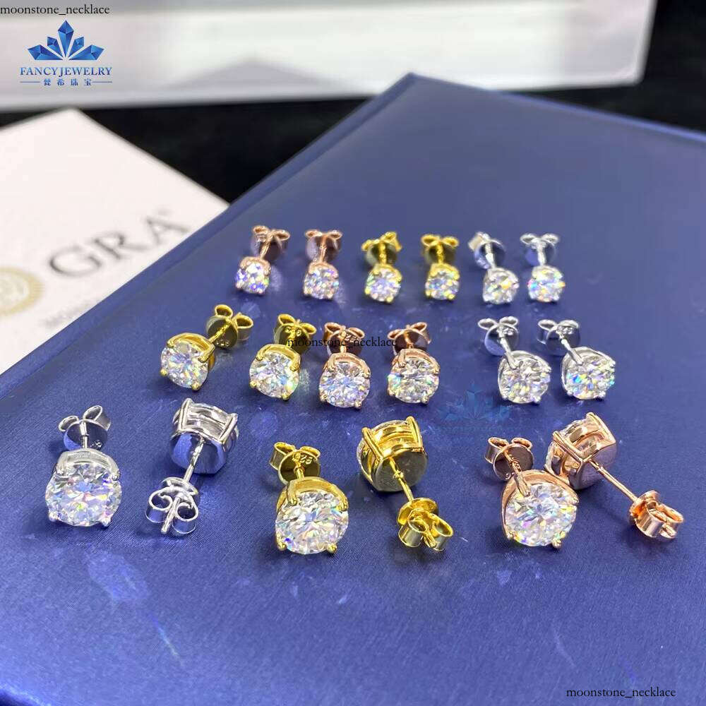 VVS Moissanite 0.5ct 1ct 2ct 4-Prong Classic 925 Sterling Silver Hot Sale Silicon Stud Earrings In Stock