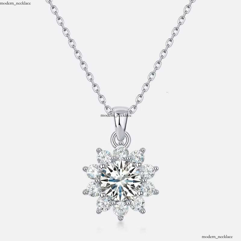 VVS Chalcedony VVS Moissanite Pendant Hot Sale Silver Sunflower Necklace for Women Snowflake Gift 925 Charm