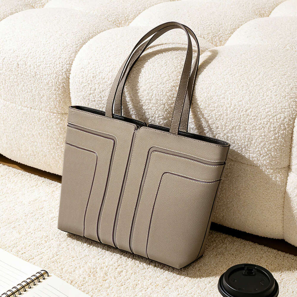 Luxury Shoulder Bags Totes Hobo Tote Large Capacity Women Commuting High End Feel Hot Selling Office Light Handbag Korean Niche Genuine Leather Laptop