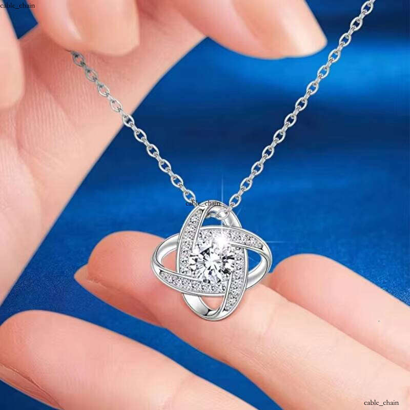 Hot Sale Custom 925 Silver Heart Knot Pendant VVS Moissanite Mother's Day Fashion Jewelry Necklace for Mom