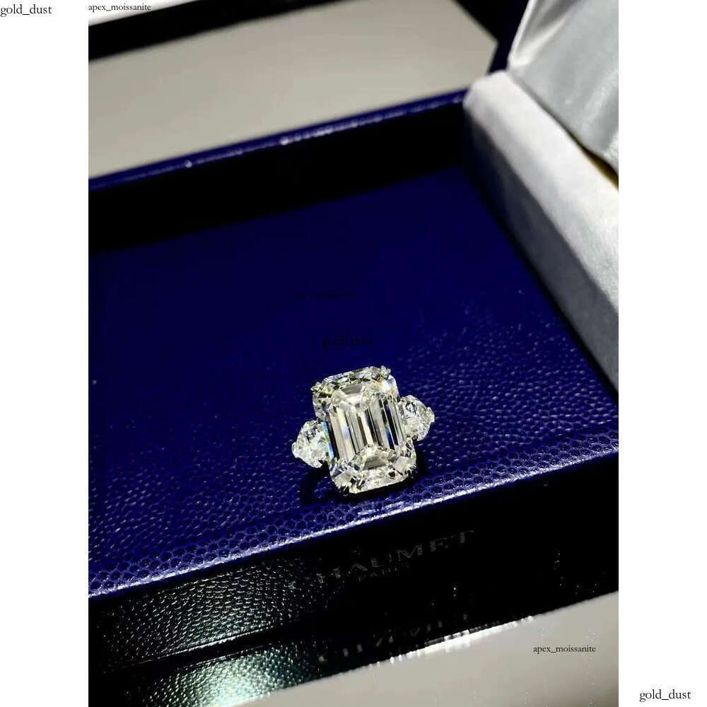 4CT Moissanite Diamond Wedding Rings Luxury Jewelry Stunning Real 100% 925 Sterling Silver Emerald Cut Gemstones Party Eternity Women Bridal Ring For 