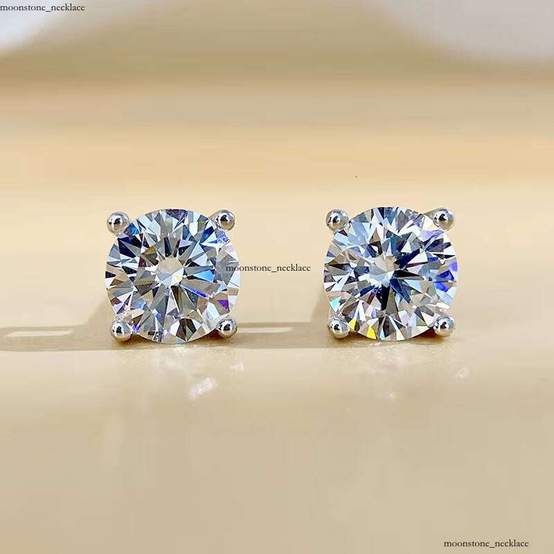 VVS Moissanite Wholesale Price 4-Prong Brilliant Cut Carbon Silicon Stone Earrings for Women and Men VVS D Color 0.5 1 1.5 2 3 4 5 7 CT S925 Silver