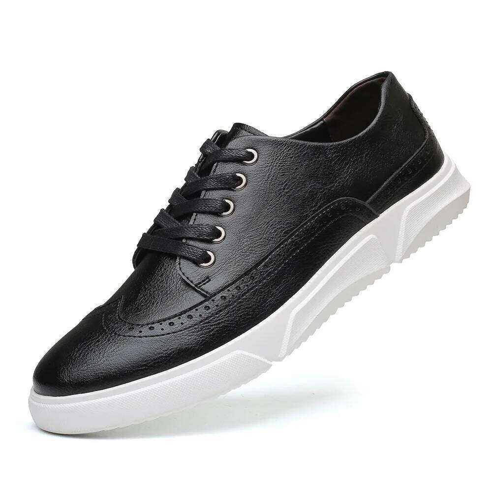 New Men's Brogue Shoes Leather Casual Oxfords Comfortable Breathable Lace Up Retro British Style Plus Size Wide Width Footwear