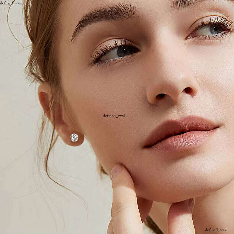 Hot Sale Simple Stud for Women 925 Sterling Silver 0.5ct/1ct Moissanite VVS Moissanite Earrings
