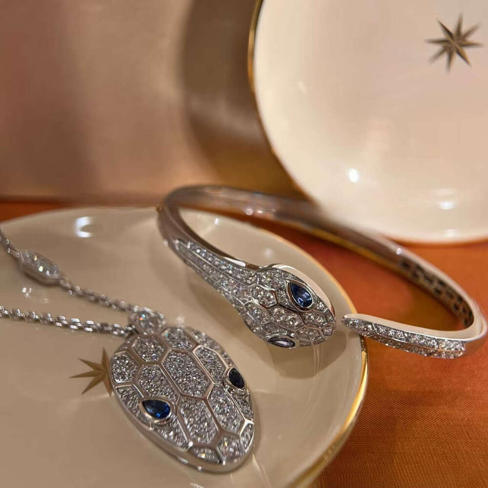 Snake Head Pendant Necklace Trendy Diamond-Studded Collar Chain Rose Gold and White Gold Plated Jewelry