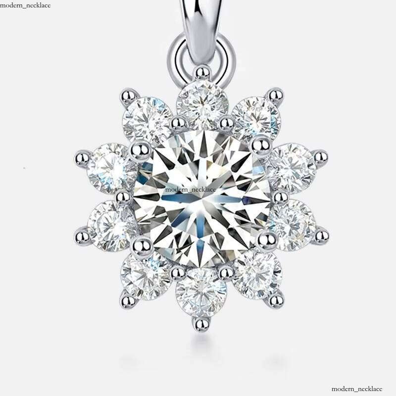 VVS Chalcedony VVS Moissanite Pendant Hot Sale Silver Sunflower Necklace for Women Snowflake Gift 925 Charm