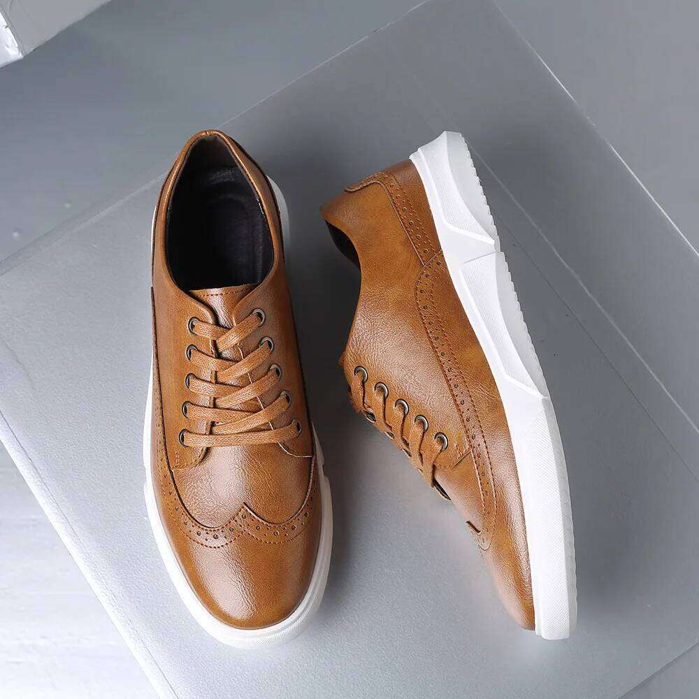 New Men's Brogue Shoes Leather Casual Oxfords Comfortable Breathable Lace Up Retro British Style Plus Size Wide Width Footwear