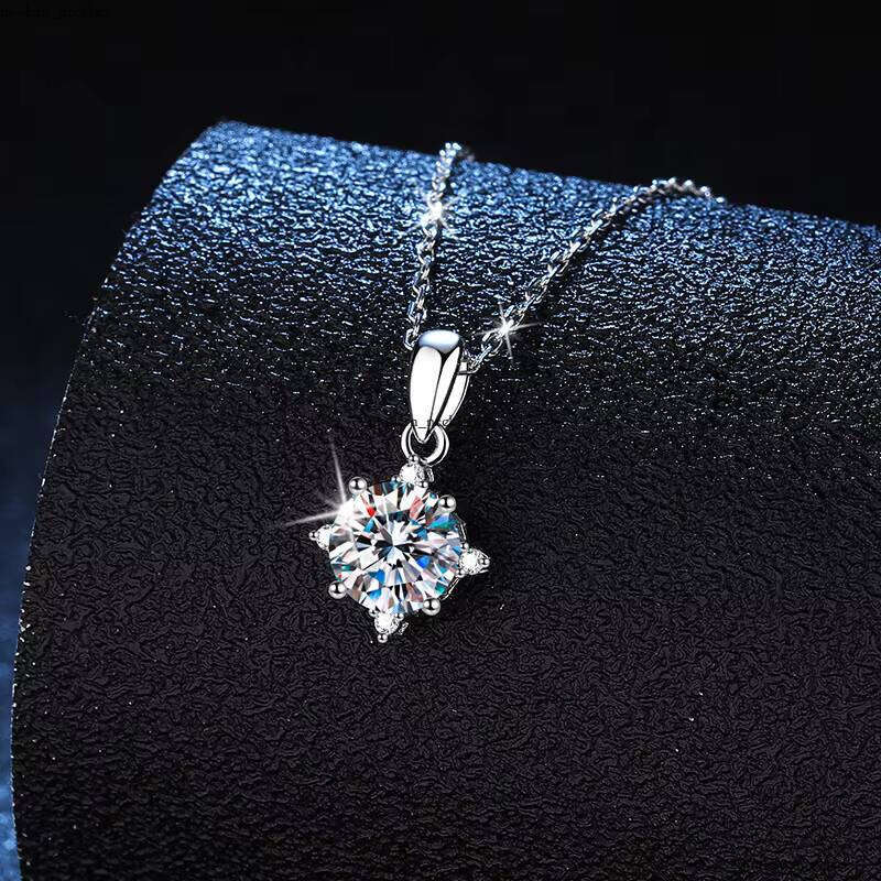 S925 Sterling Silver for Women Carbon Silicon Stone One CT Octopus Necklace Manufacturer Wholesale