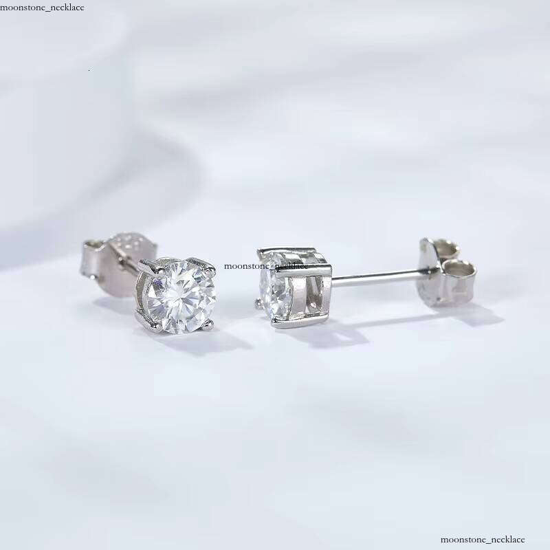Round VVS Moissanite Sandstone 925 Sterling Silver 1CT Stud Earrings Simple Elegant GRA Certified Product