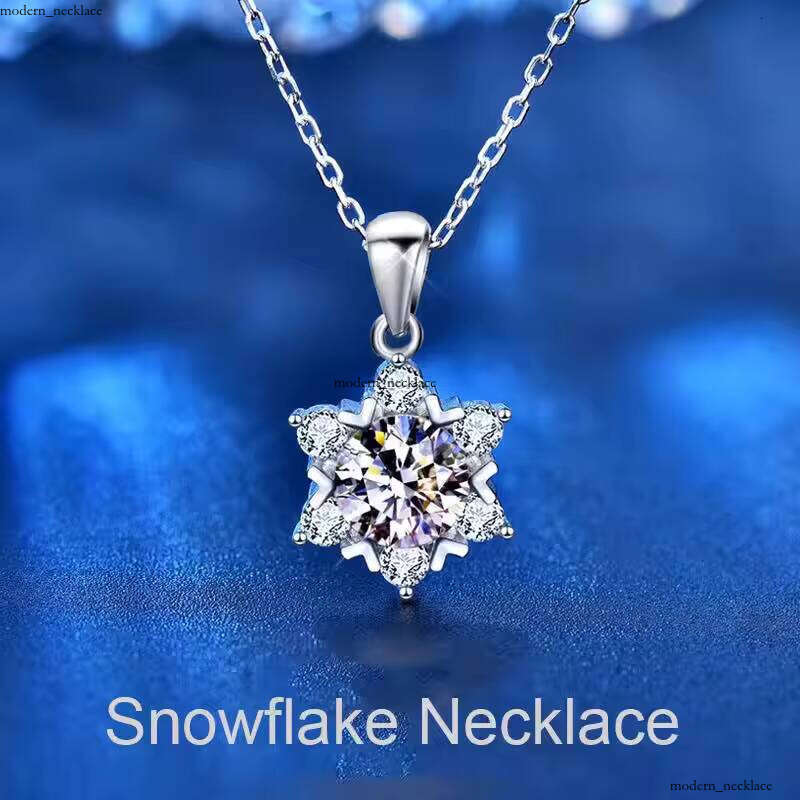Fine Jewelry 925 Sterling Silver 11mm Round Cut Cacoxenite Christmas Snowflake Pendant Necklace