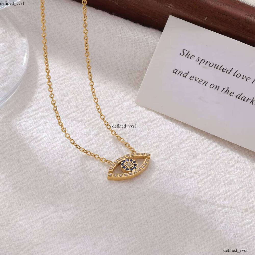 Hiphop Sterling Silver Devil Pendant Necklace Blue VVS Moissanite Eye Clavicle Chain Personalized Women's Jewelry