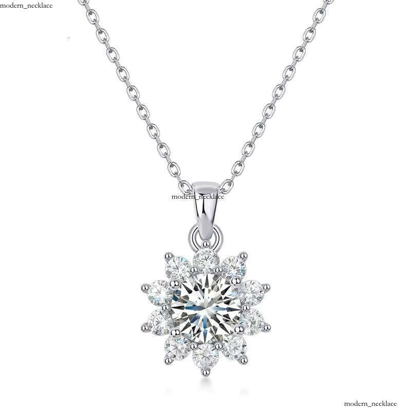 VVS Chalcedony VVS Moissanite Pendant Hot Sale Silver Sunflower Necklace for Women Snowflake Gift 925 Charm