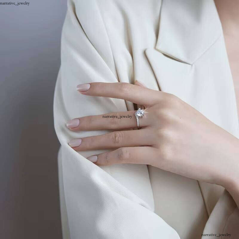 Boutique Jewelry Wholesale fashion S925 Sterling Silver Wedding VVS Moissanite Ring Silicon Stone