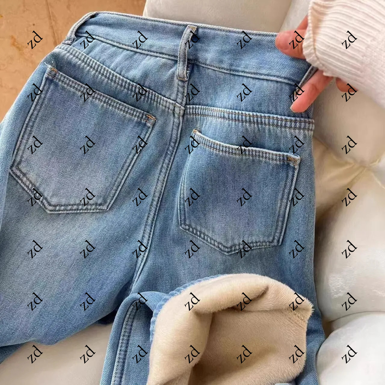 Blue Fleece-Lined Loose Straight Jeans for Women, New Autumn and Winter High-Waisted Slimming Draped Versatile Wide-Leg Pants A9829