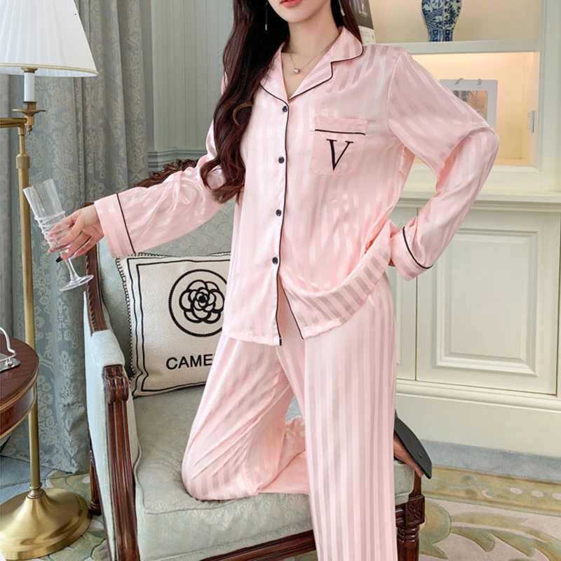 Striped Jacquard, Monogram Pocket, Contrast Piping, Long Sleeve Long Pants Lightweight Sleepwear for Spring & AutumnT260212