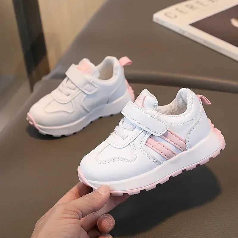 Kids' Retro Sneakers with Adjustable Hook-and-Loop Strap, Breathable Lining, Non-Slip Rubber Sole, Lightweight Cushioning, and Easy-to-Clean PU U