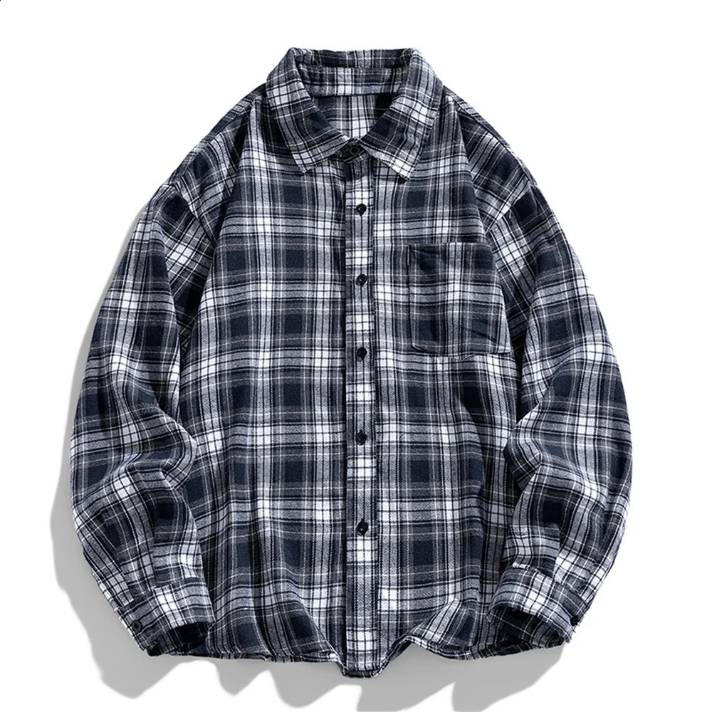 The style of American retro plaid shirt a cool and stylish long-sleeved shirt a trendy and versatile loose top 260209
