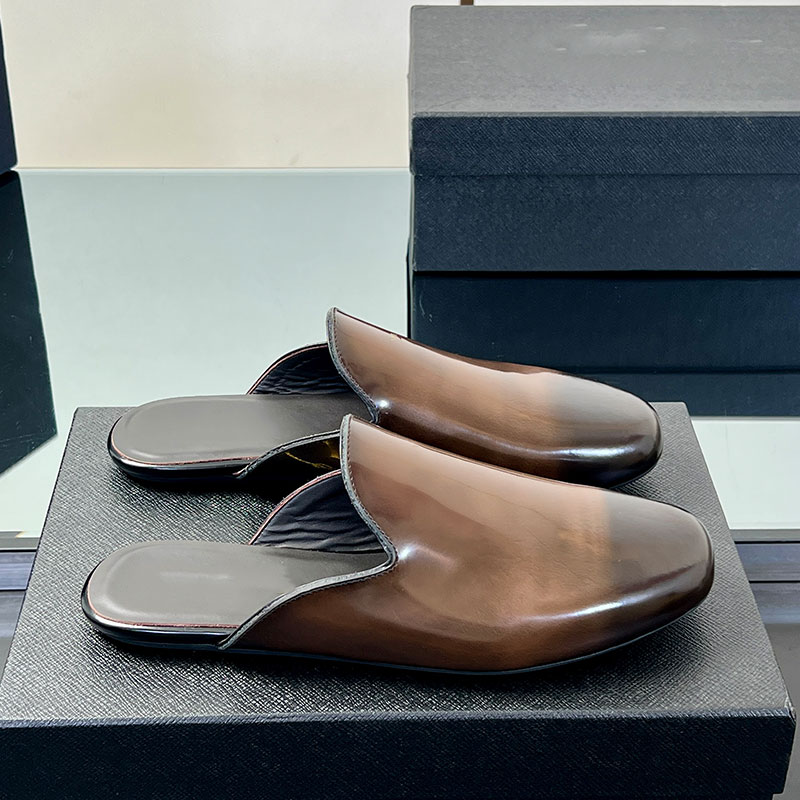 Luxury Brand Brushed Leather Slippers Mens Retro Casual Sandals Designers Classic Outdoor Mule Shoes Mens Leather Polished Flat sandals Leather Outsole Sizes 38 46