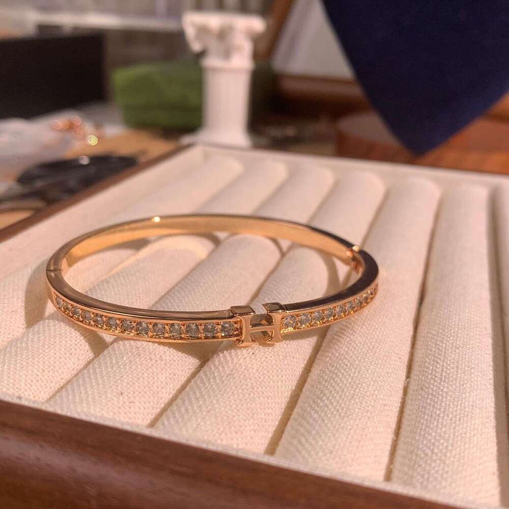 Zircon Letter H Clasp Bracelet Elegant Wristband: Luxe Minimalist Jewelry Multifunctional Jewelry: Women's Holiday Gift