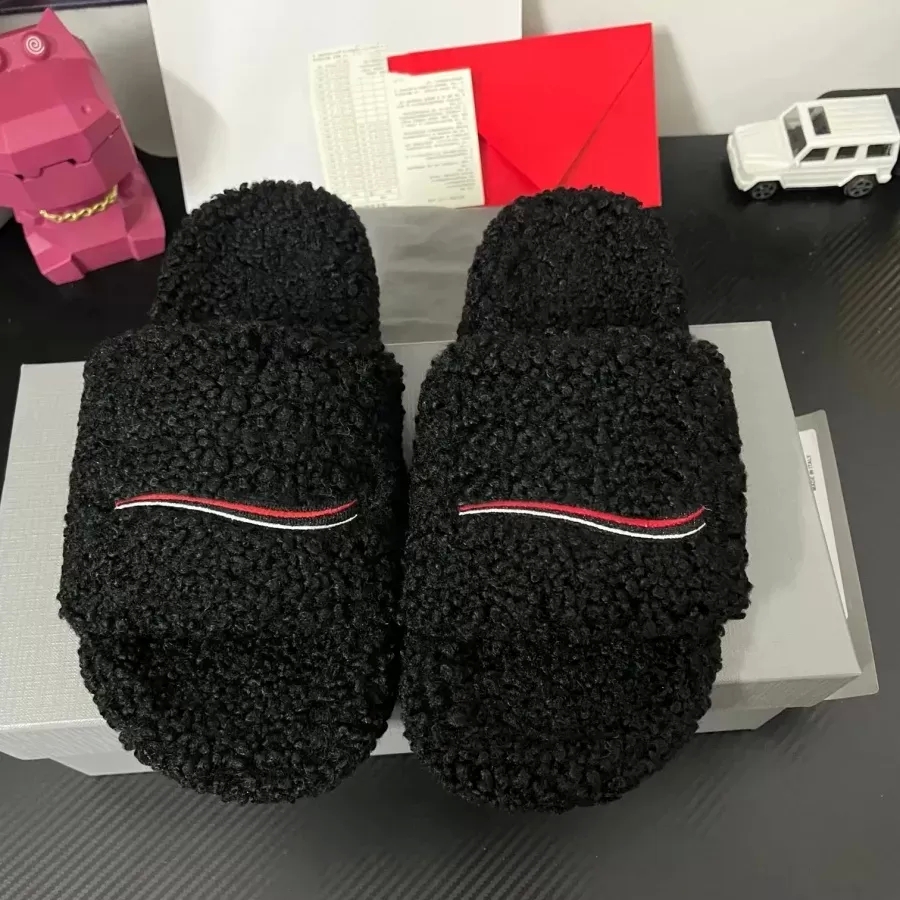 baleniagag shoes Shoes Slides bal Furry Slippers Designer Mules Wintr Womn Mn Paris Slipprs Ladis Fashion Wool Fur Fluffy Warm Lttrs Sandals Comfortab H6qd#