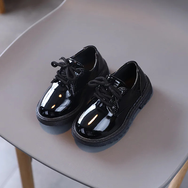 Boys Performance Leather Shoes Spring and Autumn Britain Style All-match Black Childrens Fashion Black Lace-up Simple 260124