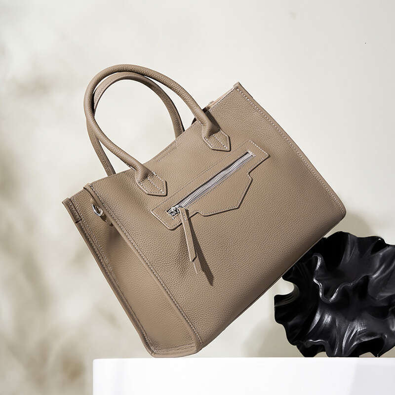 Luxury Shoulder Bags Totes Hobo Large Tote High Capacity Genuine Leather Handbag Niche Design End Commuter Laptop Briefcase Women S Bag SENYY