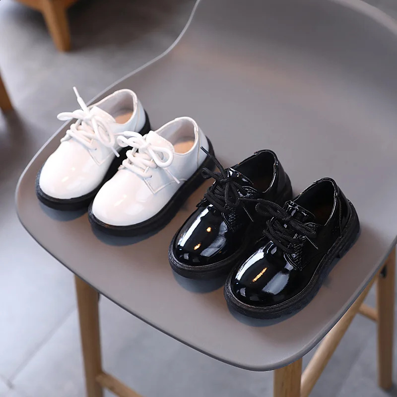 Boys Performance Leather Shoes Spring and Autumn Britain Style All-match Black Childrens Fashion Black Lace-up Simple 260124