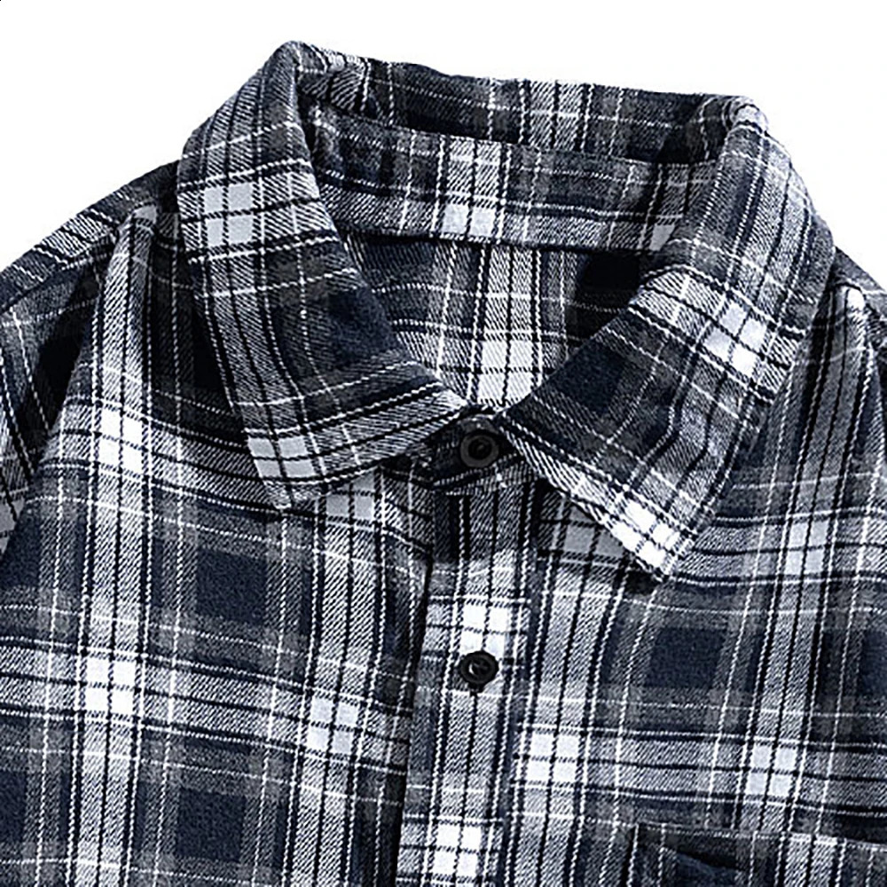 The style of American retro plaid shirt a cool and stylish long-sleeved shirt a trendy and versatile loose top 260209