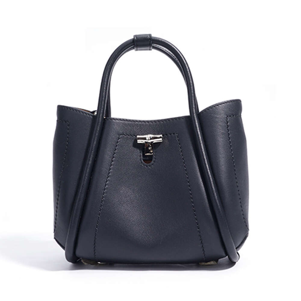 Luxury Shoulder Bags Totes Hobo Genuine Leather Handbag Simple Versatile Women S Fashion High End Stylish Small Commuting Portable Crossbody Bag SENYY