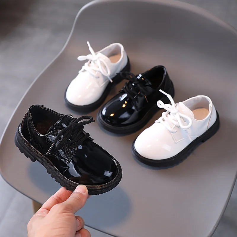 Boys Performance Leather Shoes Spring and Autumn Britain Style All-match Black Childrens Fashion Black Lace-up Simple 260124