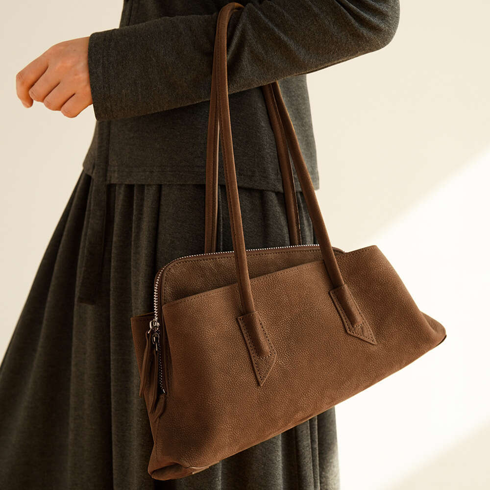 Luxury Shoulder Bags Totes Hobo Autumn Winter Korean Version Niche First Layer Cowhide Underarm Fashion Irregular Relaxed Large Capacity Genuine Leath