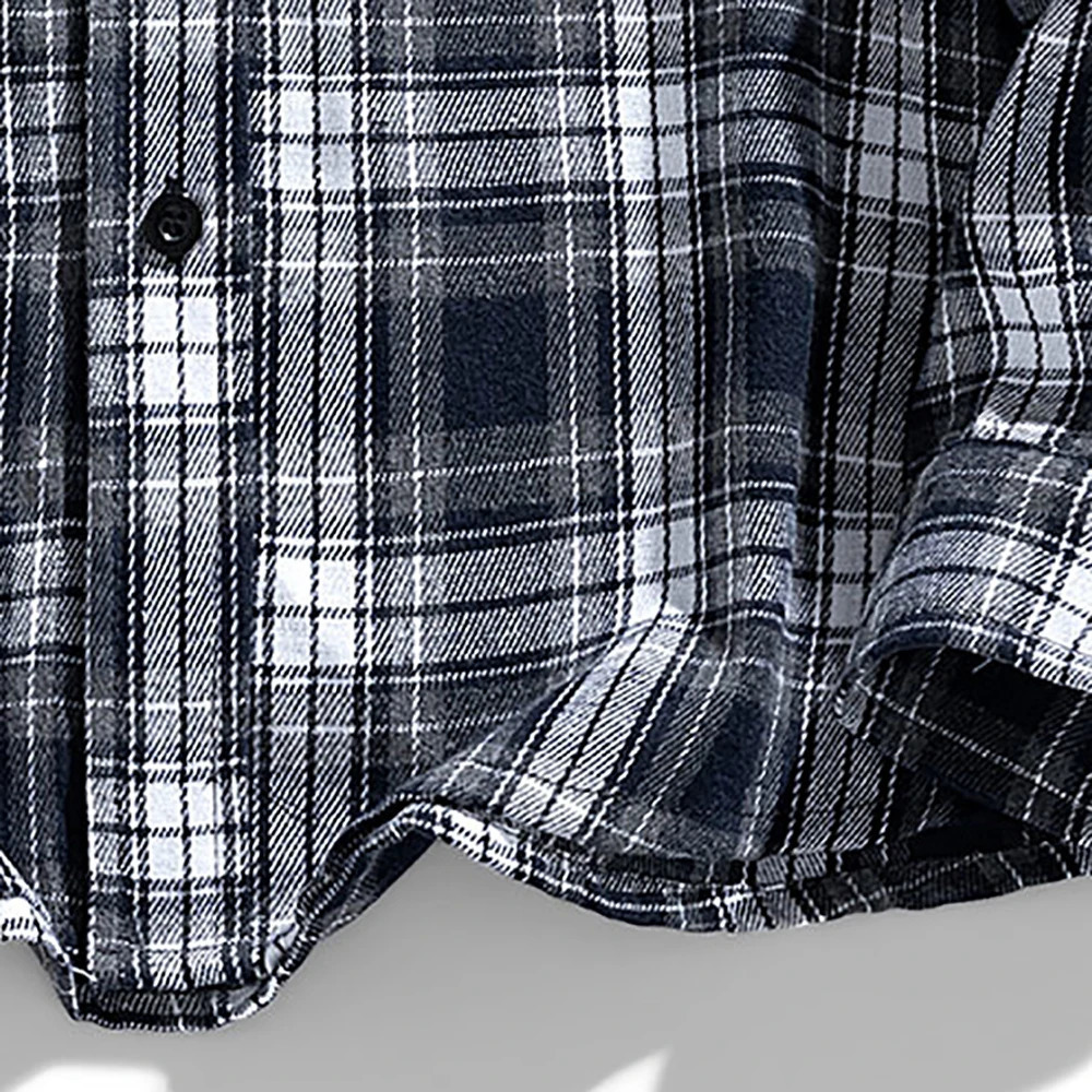 The style of American retro plaid shirt a cool and stylish long-sleeved shirt a trendy and versatile loose top 260209