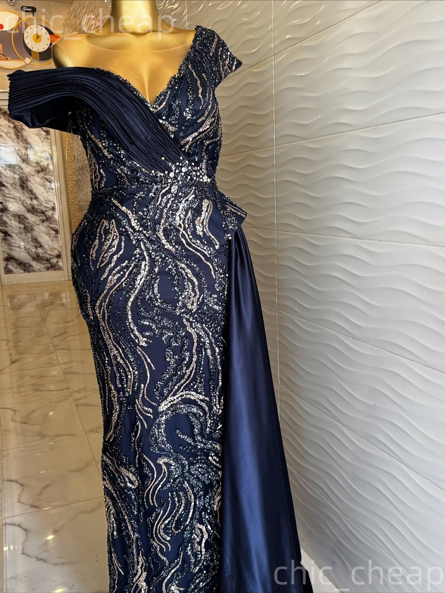 2026 Plus Size Navy Blue Mermaid Mother Of Bride Dresses Sequined High Split Evening Party Mama's Dress Vintage 50's Birthday Wedding Guest 