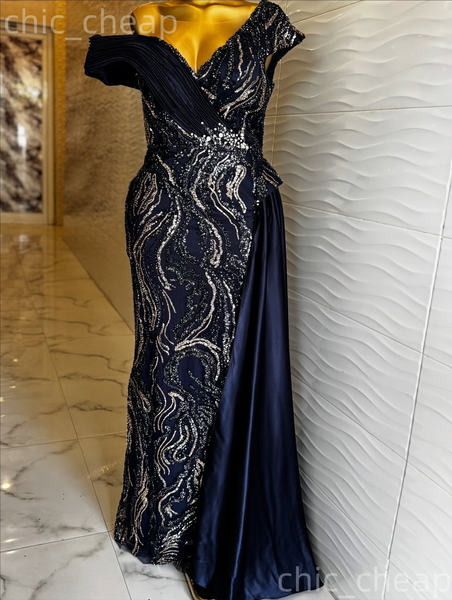 2026 Plus Size Navy Blue Mermaid Mother Of Bride Dresses Sequined High Split Evening Party Mama's Dress Vintage 50's Birthday Wedding Guest 