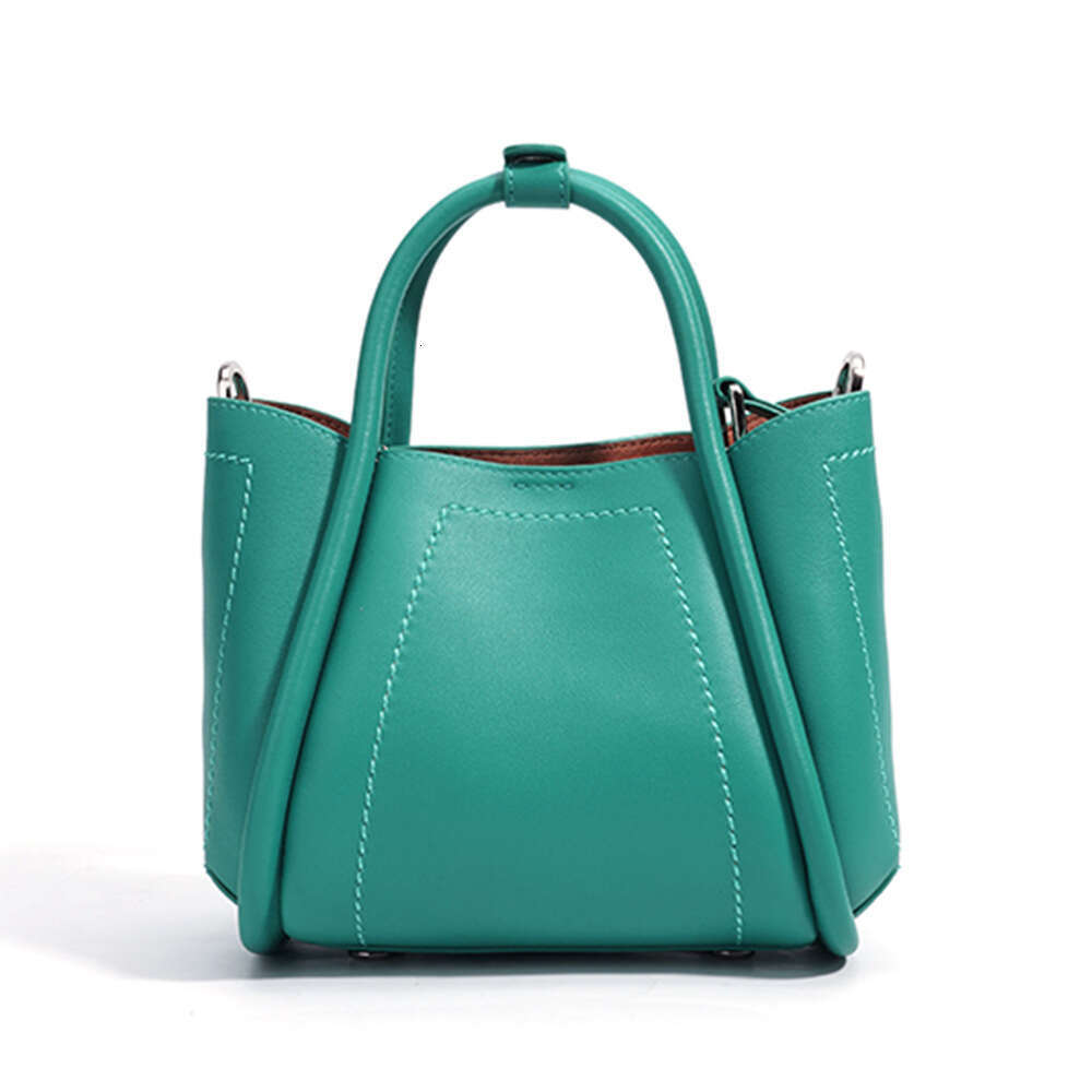 Luxury Shoulder Bags Totes Hobo Genuine Leather Handbag Simple Versatile Women S Fashion High End Stylish Small Commuting Portable Crossbody Bag SENYY