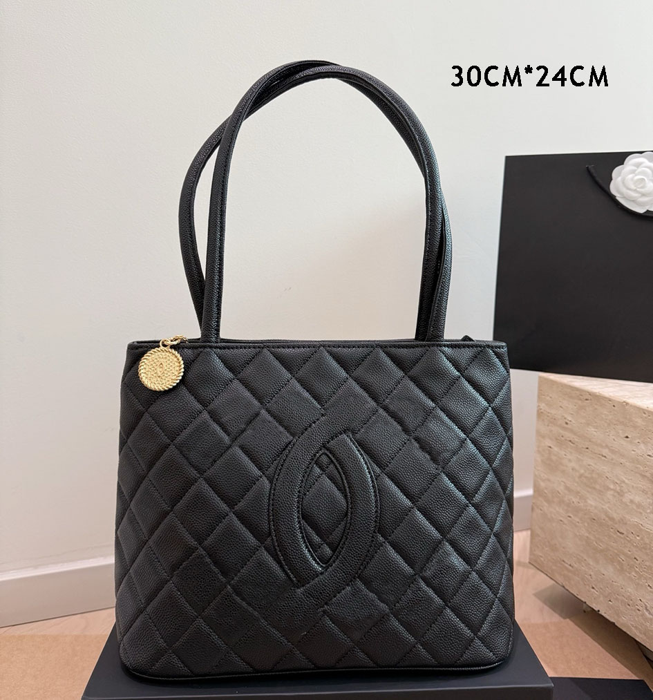 Designer tote Bag Womens Hilton Bags Coins Dia Quilted Gold Metal Zipper Lether Handle Shoulder French Outdoor Large Capacity Handbags