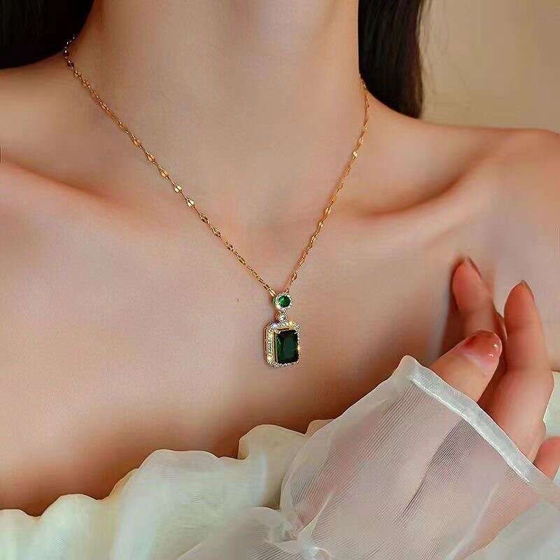 Women Jewelry Women's Necklace Earrings Ring Set Elegant Emerald Green Pendant Titanium Steel Micro-inlaid Zirconia High-end Suitable For Daily W