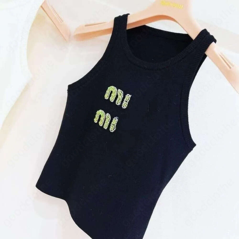 Miu Style Tshirts Woman Designer Vests MM Summer Womens T Tanks Diamond Embroidery T-Shirts Printed Tees Tops Short Outwears Street Round Nexk Shirt Sleeveless 7F2
