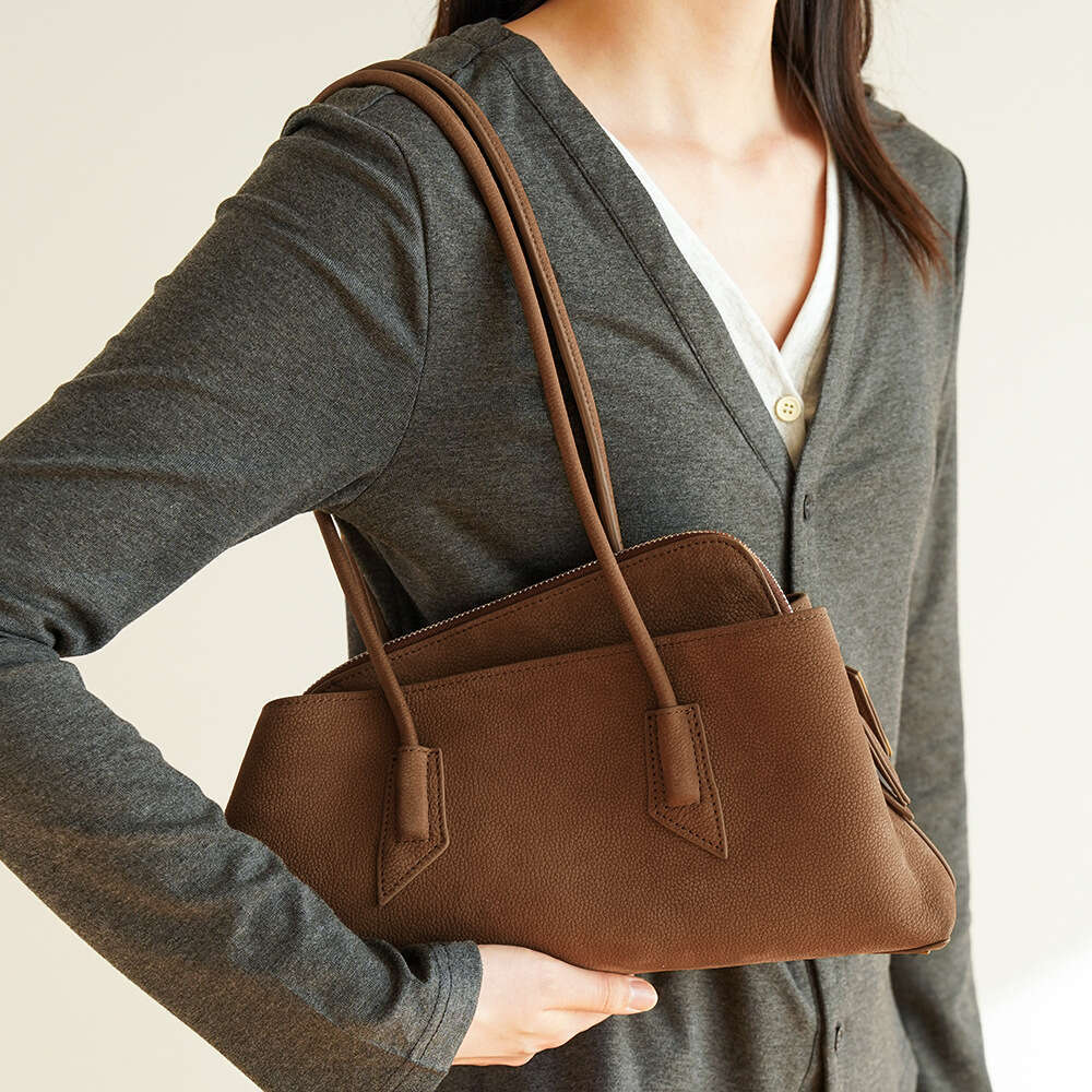 Luxury Shoulder Bags Totes Hobo Autumn Winter Korean Version Niche First Layer Cowhide Underarm Fashion Irregular Relaxed Large Capacity Genuine Leath