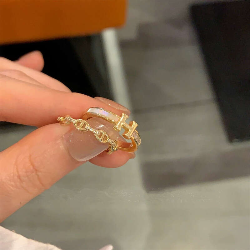 Ring Gold Plated Pig Nose Letter H with Shell and Cubic Zirconia Niche Light Luxury Stackable Adjustable Band for Daily Wear Gift High Quality Texture