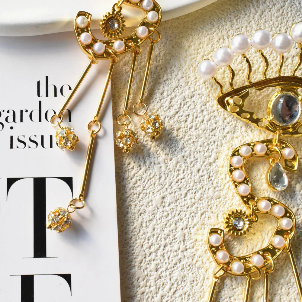 Exaggerated Vintage Ethnic Metal Eyes Dangle Earrings For Women Fashion Jewelry Baroque Style Ears Accessories Arrival 260120