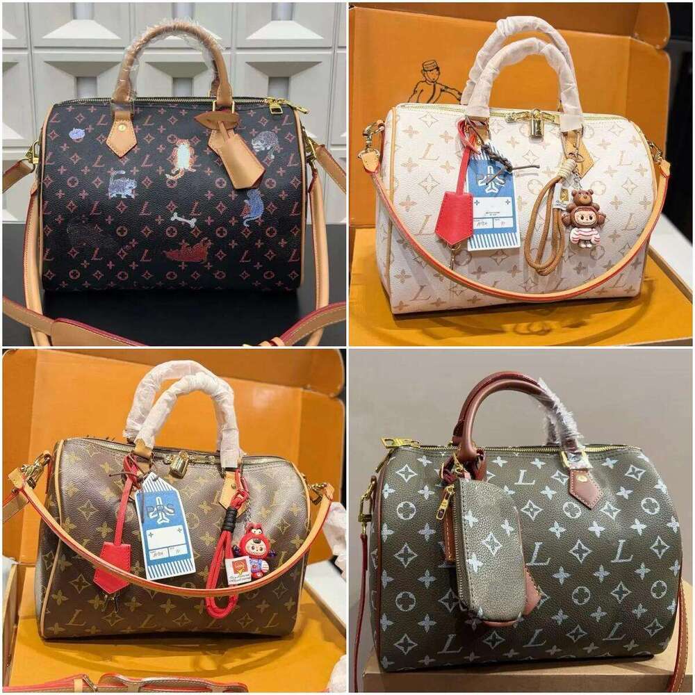 Luxury Pillow Bag 30CM tote high quality leather paired with removable chain New winter 2026 collection shoulder bag luxury handbag